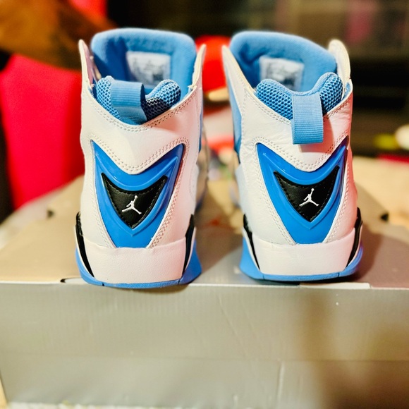 Jordan men shoes size 10 - Picture 2 of 4